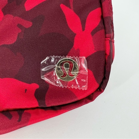 - Lululemon Lunar New Year Everywhere Belt Bag NEW PATTERN. Crossbody Rabbit - Picture 4 of 8